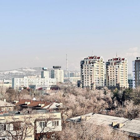 3 Ком Квартира На Абая Сейфуллина Almaty Ngoại thất bức ảnh